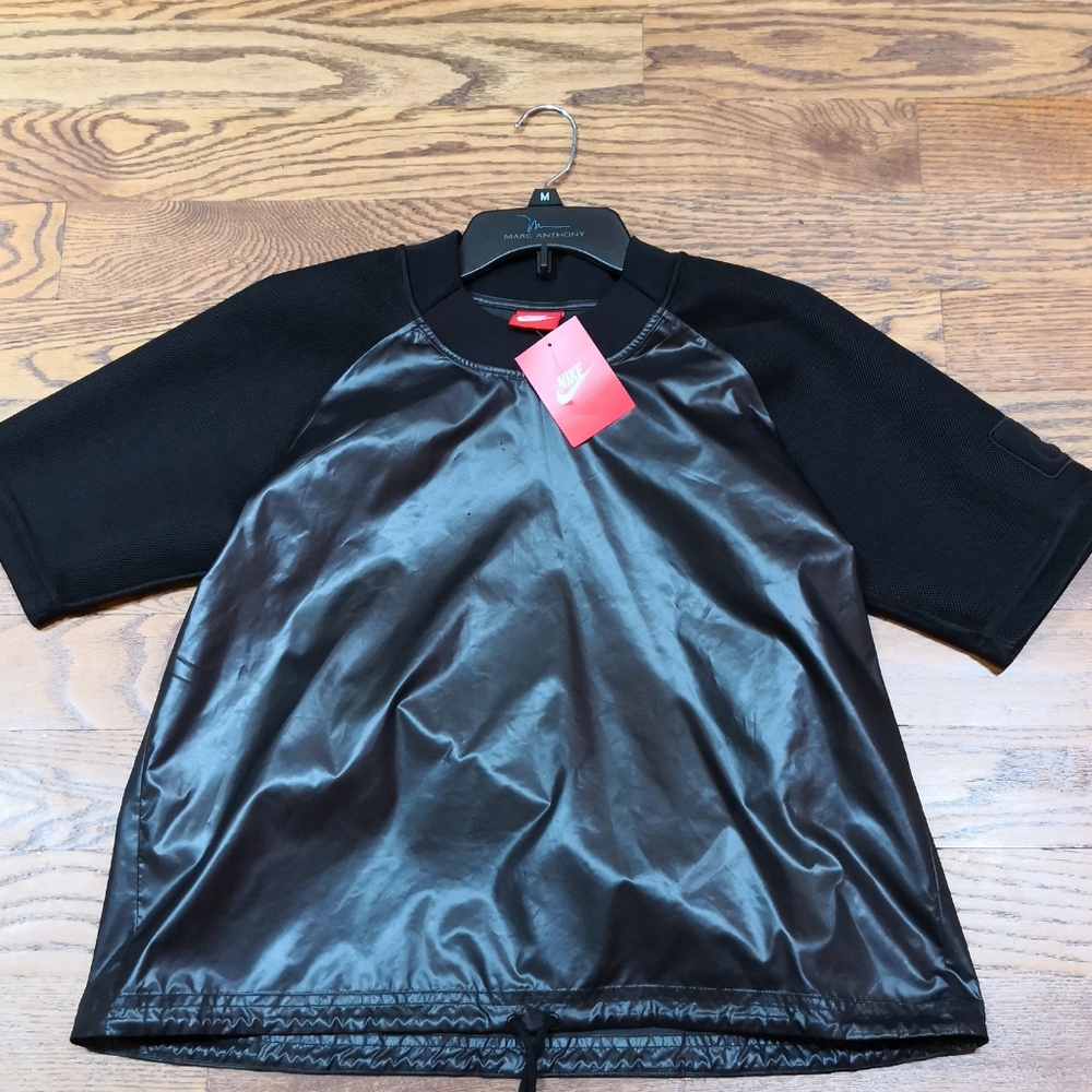 Nike fashionable workout top